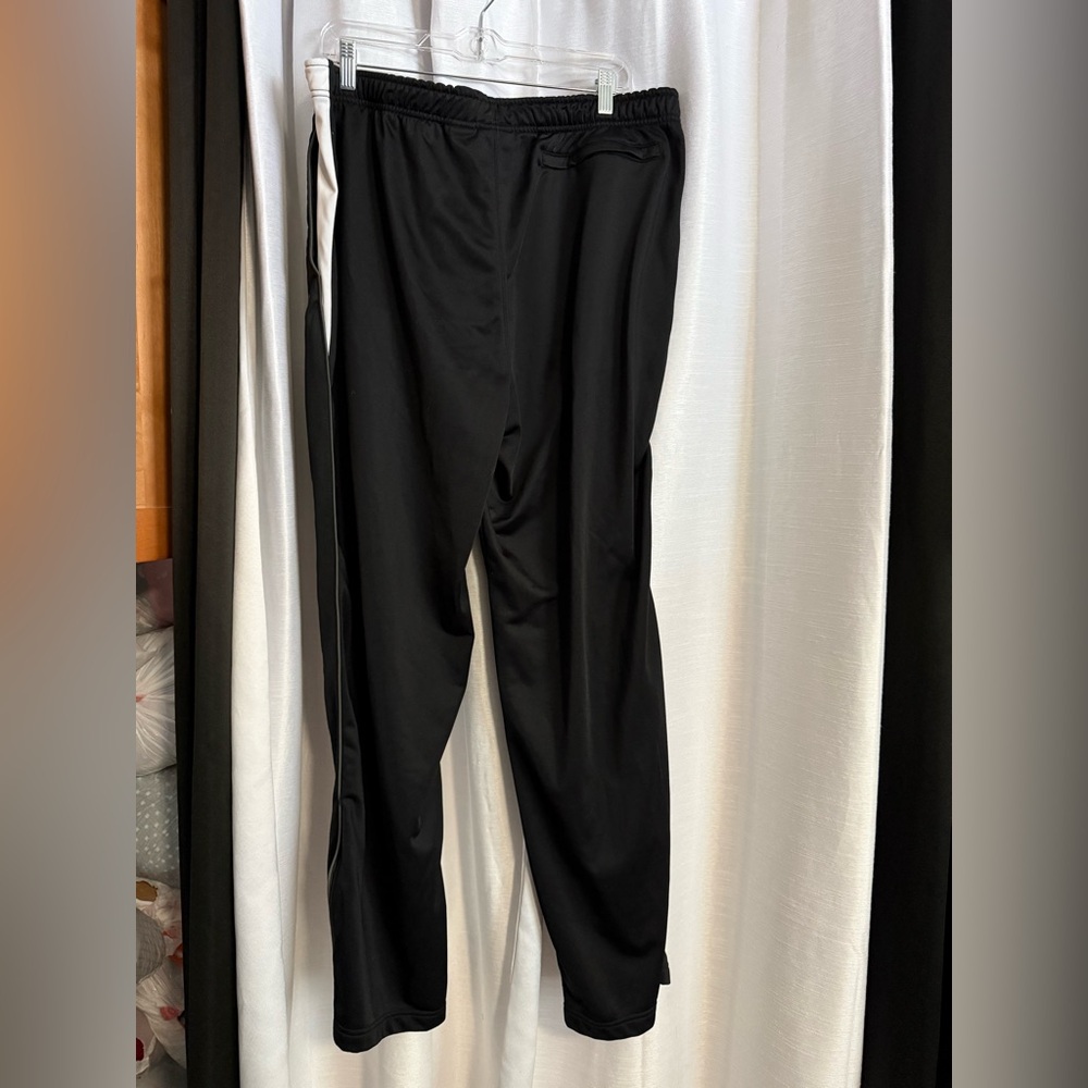 SB Tech Pants - Picture 2 of 2